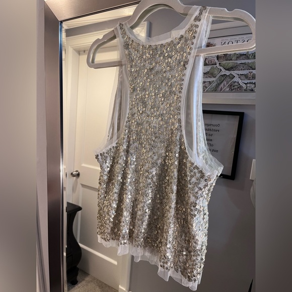 Gryphon New York White/Gold Sequined Top. Size XS - Picture 6 of 9